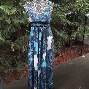 Colorful maxi sundress w/ detail